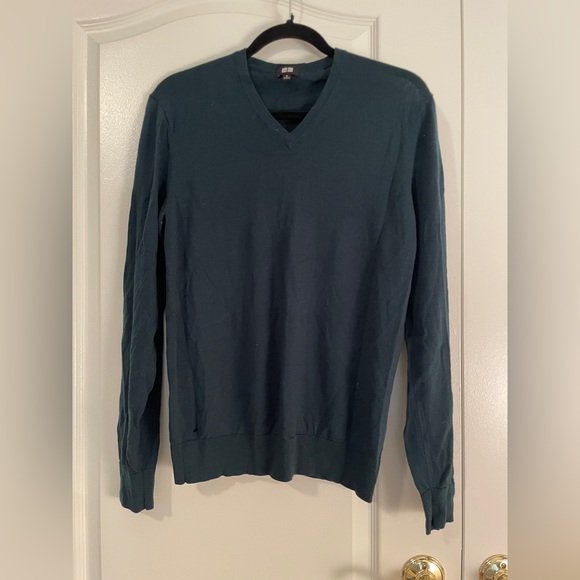 Uniqlo Sweaters Uniqlo Mens Green V Neck Sweater Poshmark